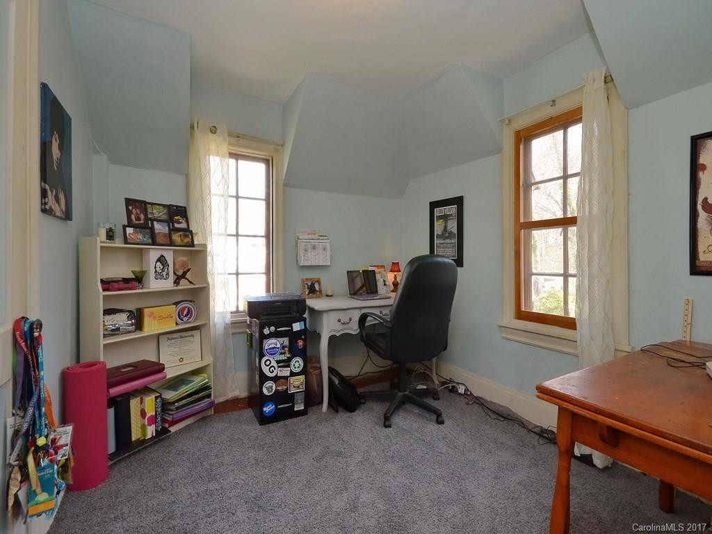 220 Northwest Avenue - Photo 15