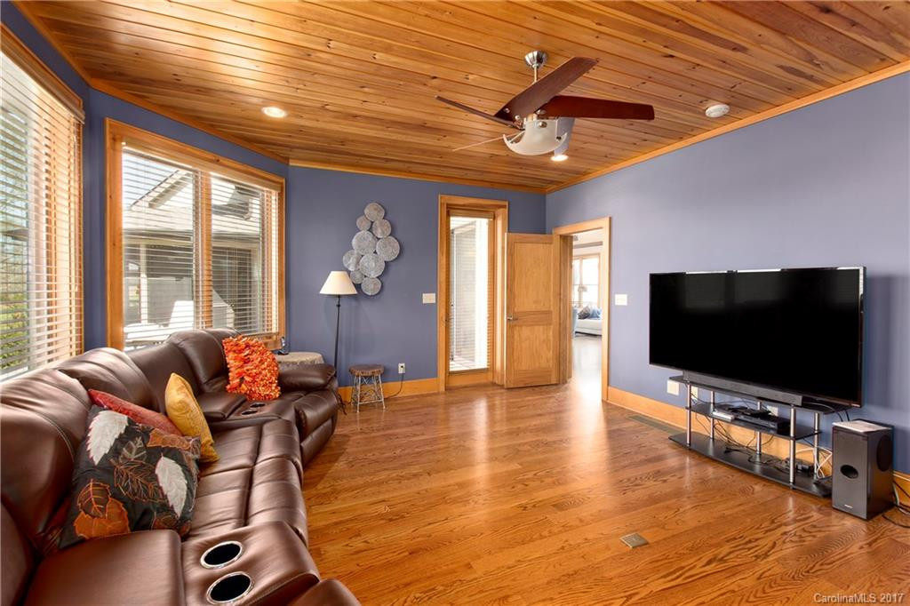 1275 Jenkins Valley Road - Photo 17
