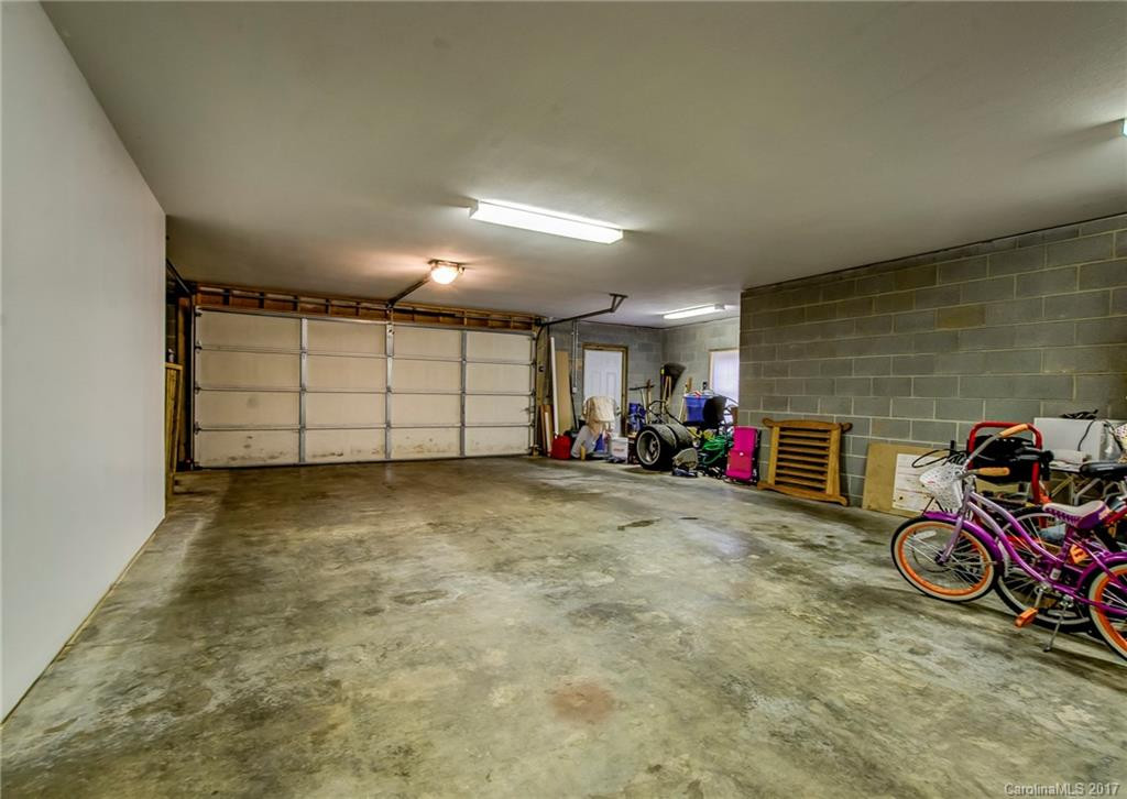 40 Meadowbrook Drive - Photo 12