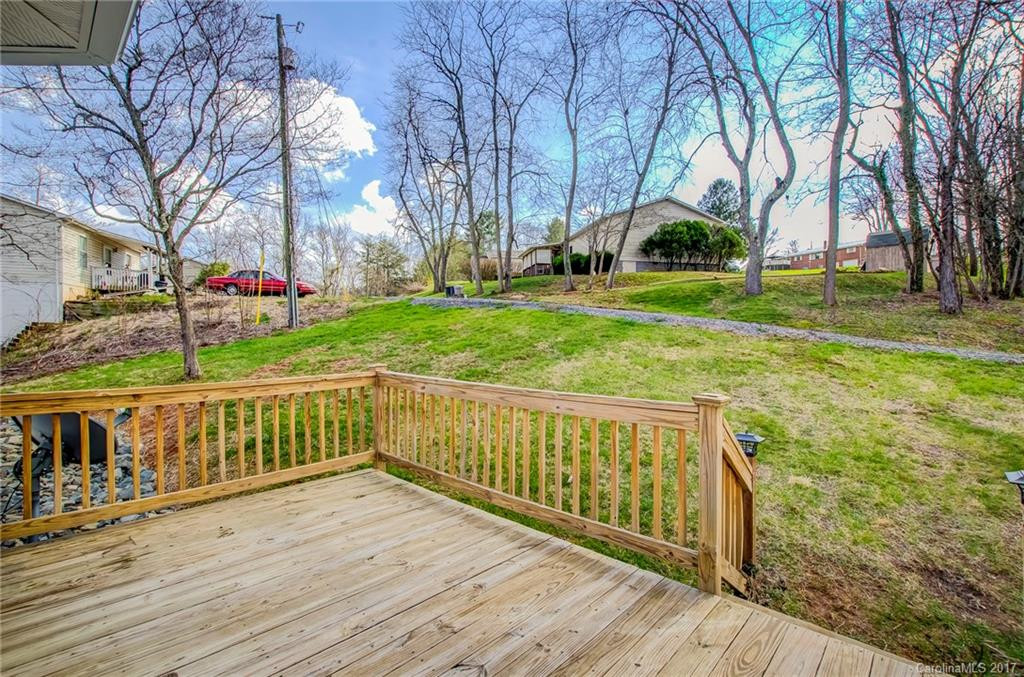 40 Meadowbrook Drive - Photo 18