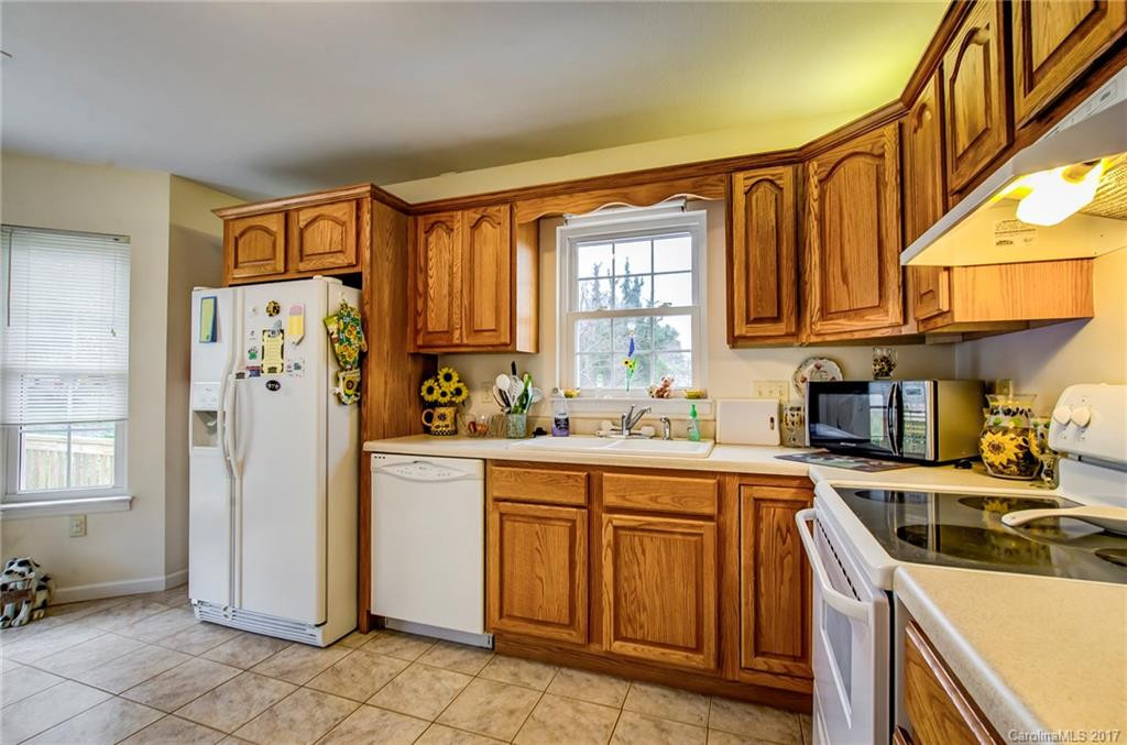 40 Meadowbrook Drive - Photo 5