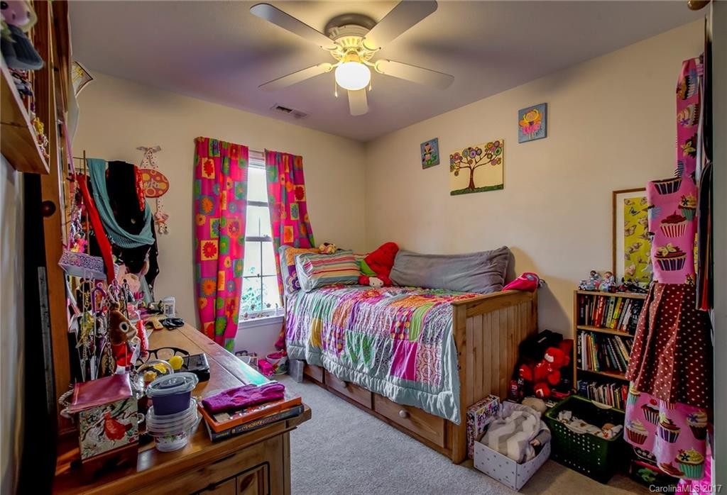 40 Meadowbrook Drive - Photo 9