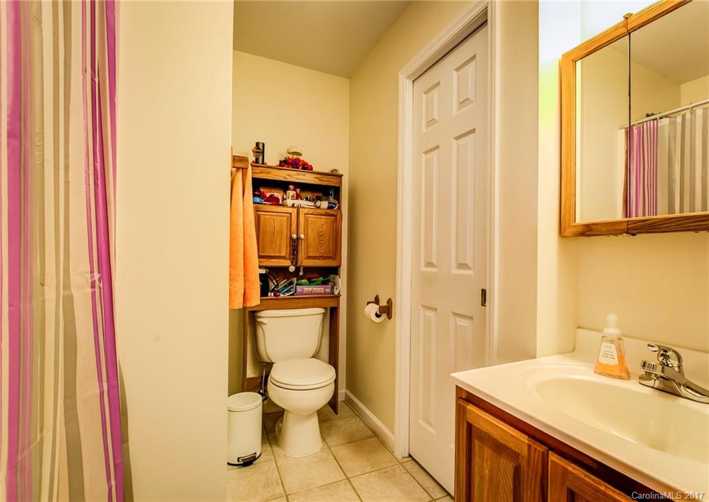 40 Meadowbrook Drive - Photo 10