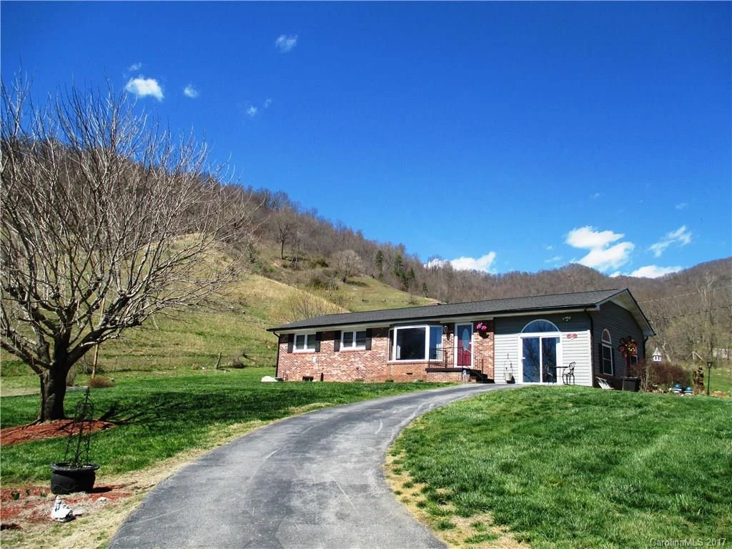 807 Silvers Cove Road