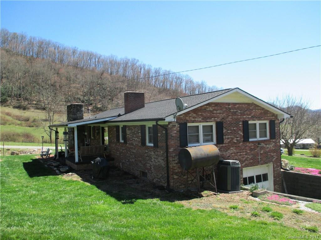 807 Silvers Cove Road - Photo 2
