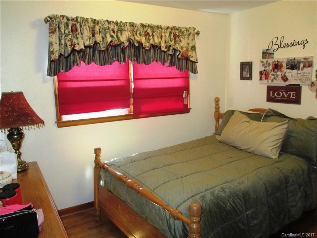 807 Silvers Cove Road - Photo 9