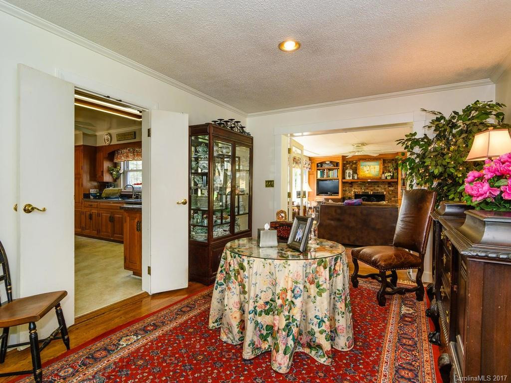345 Windsor Road - Photo 7