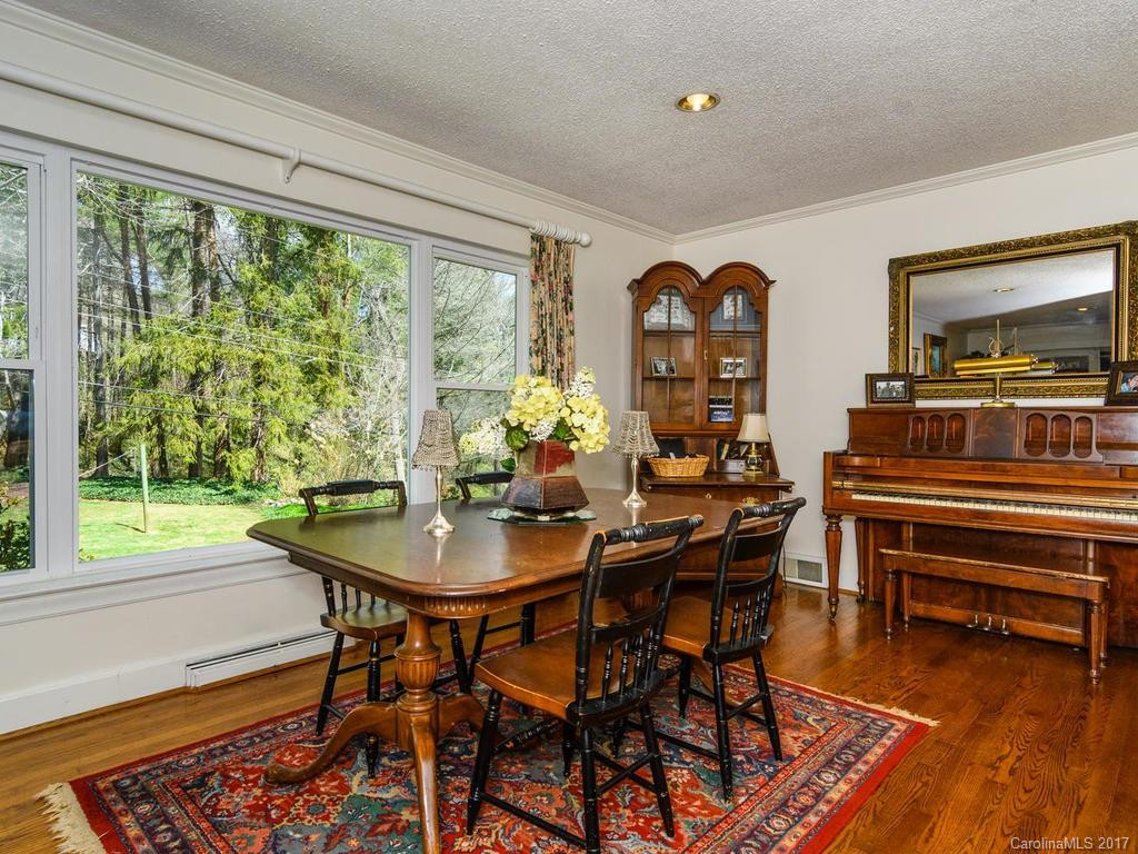 345 Windsor Road - Photo 8