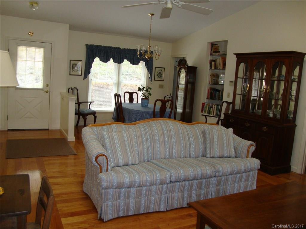 922 Rainbow Lane - Photo 3