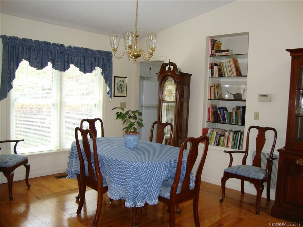 922 Rainbow Lane - Photo 5