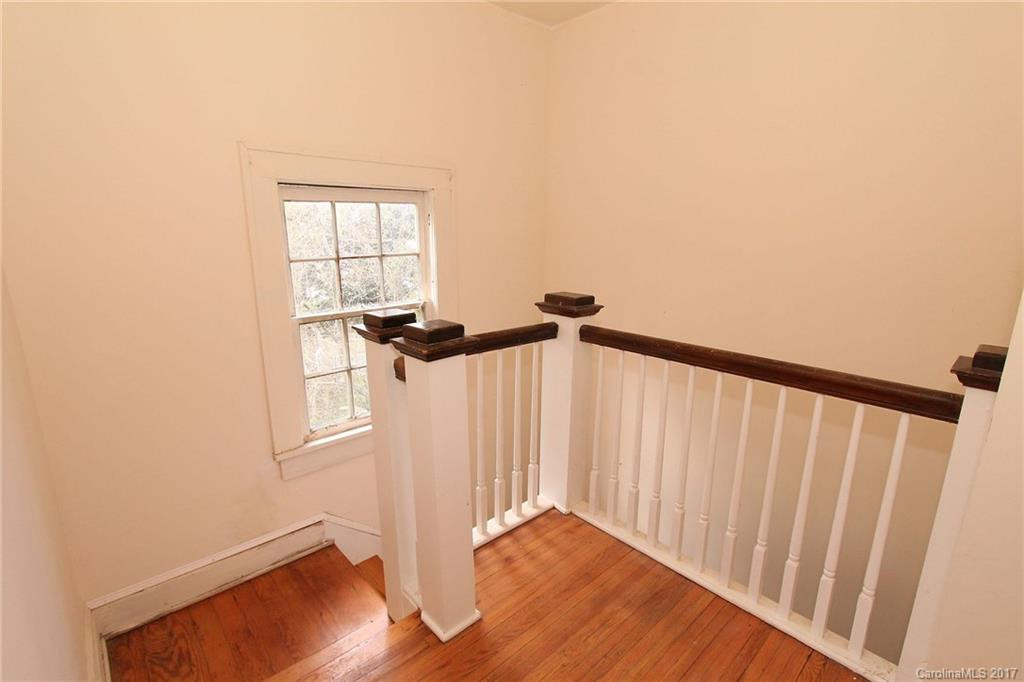 1649 Kensington Road - Photo 12