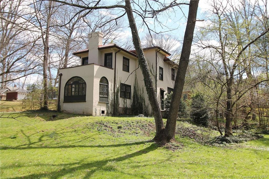 1649 Kensington Road - Photo 3