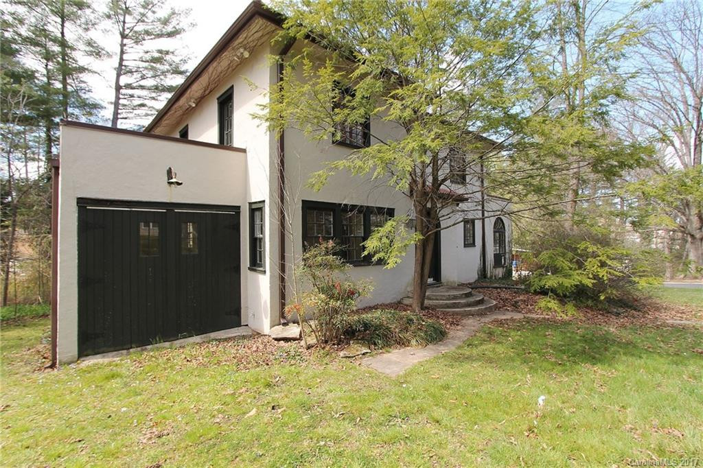 1649 Kensington Road - Photo 4