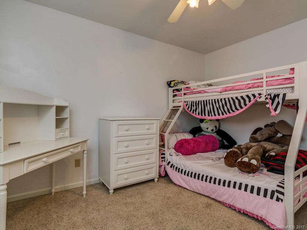 31 Oak Terrace - Photo 16