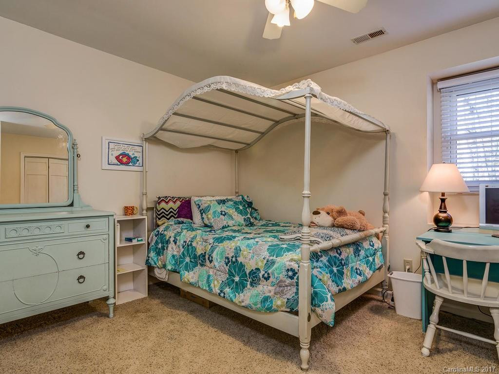 31 Oak Terrace - Photo 17