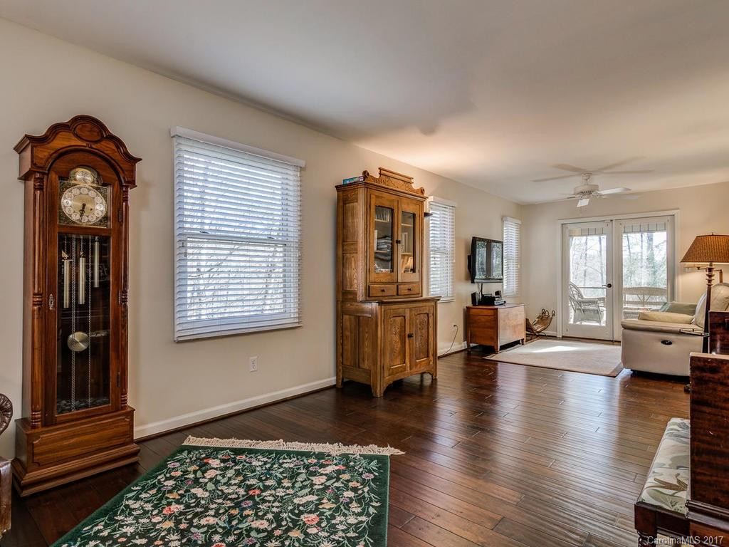 31 Oak Terrace - Photo 4