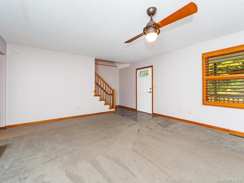 10 Sabrina Drive - Photo 2