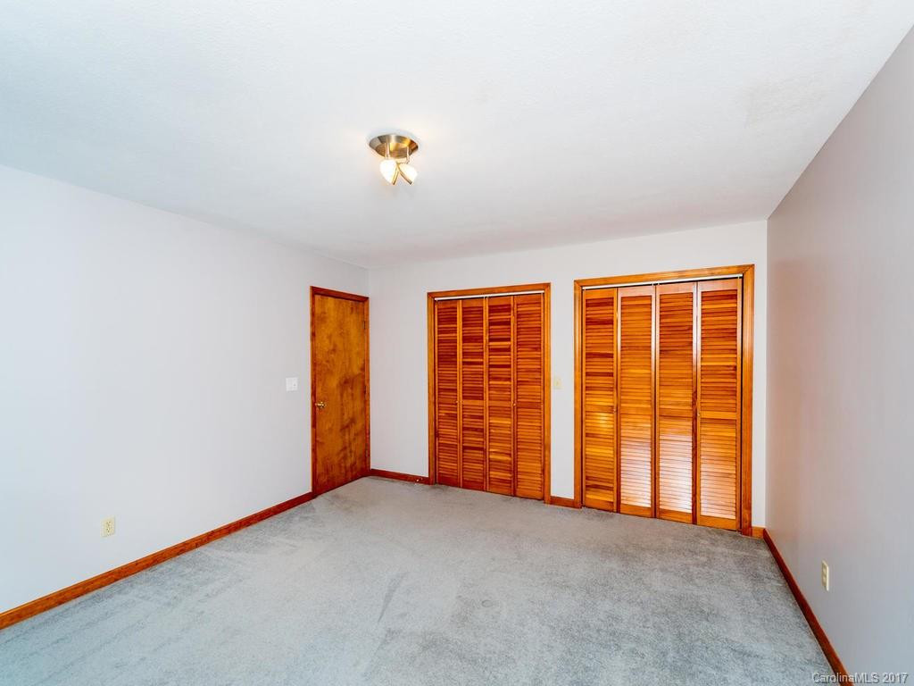 10 Sabrina Drive - Photo 13