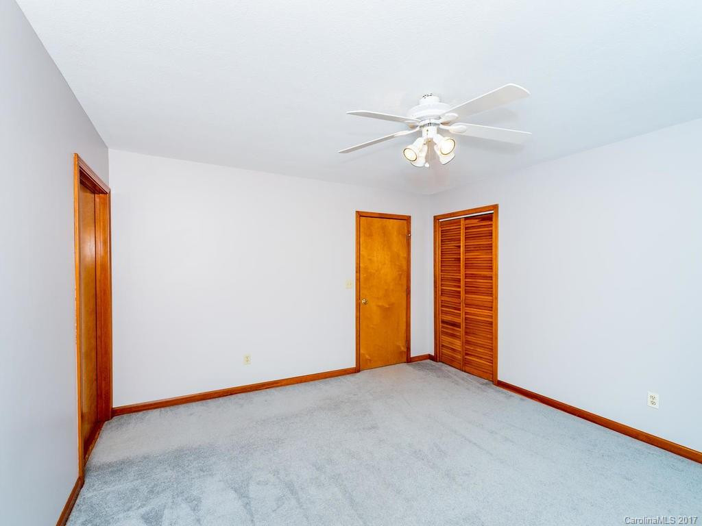10 Sabrina Drive - Photo 16