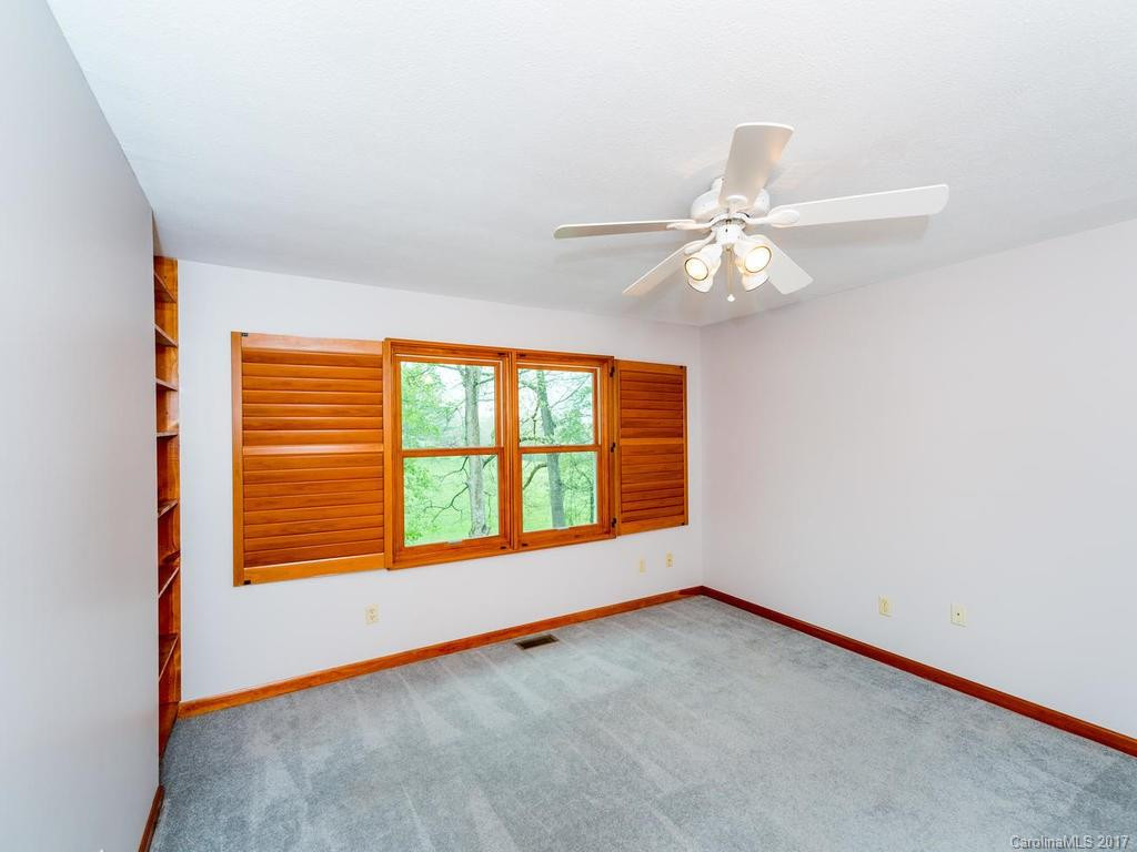 10 Sabrina Drive - Photo 17