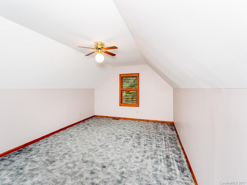 10 Sabrina Drive - Photo 18