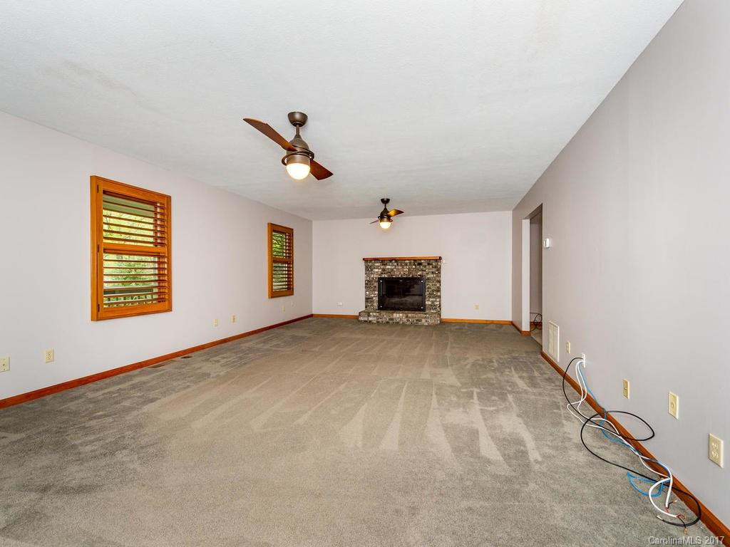 10 Sabrina Drive - Photo 4
