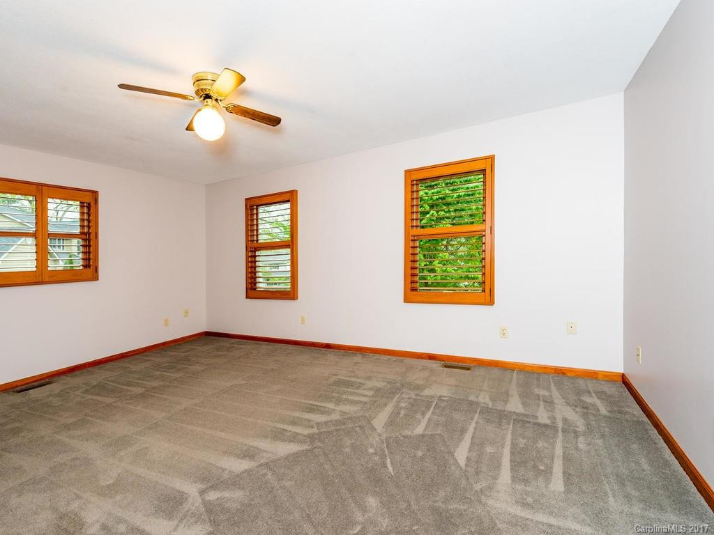 10 Sabrina Drive - Photo 9