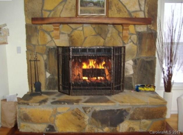 311 Jacks Knob Road - Photo 18