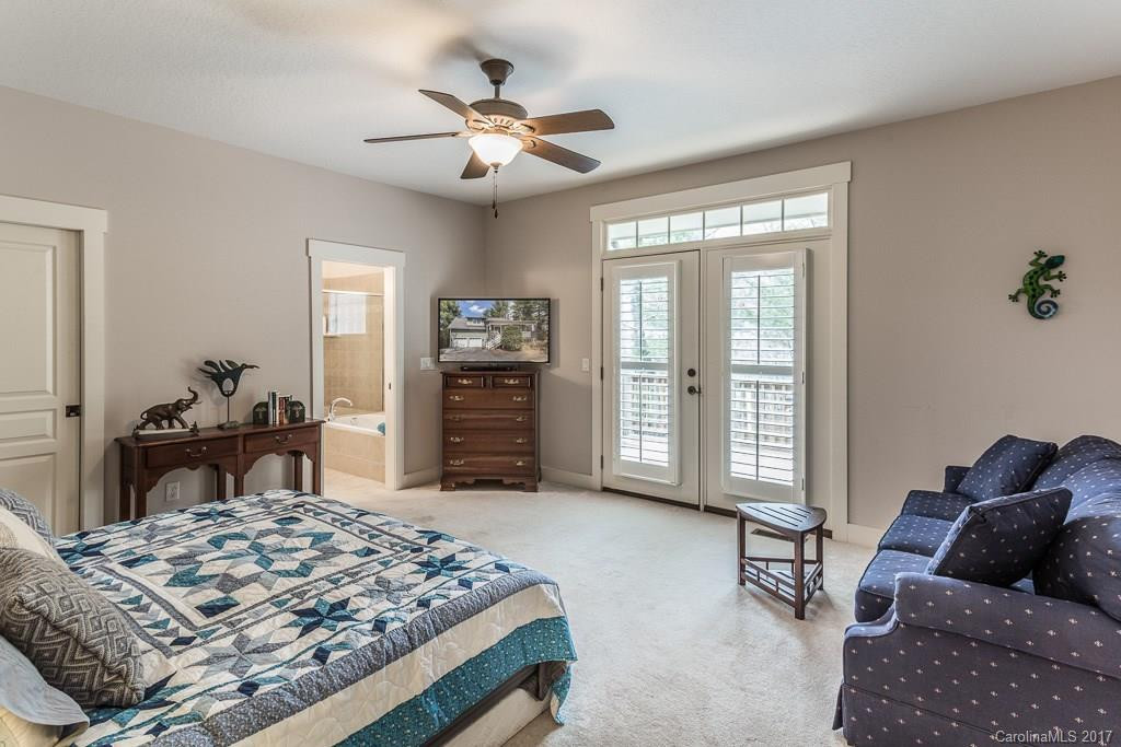 28 Olde Eastwood Village Boulevard - Photo 19