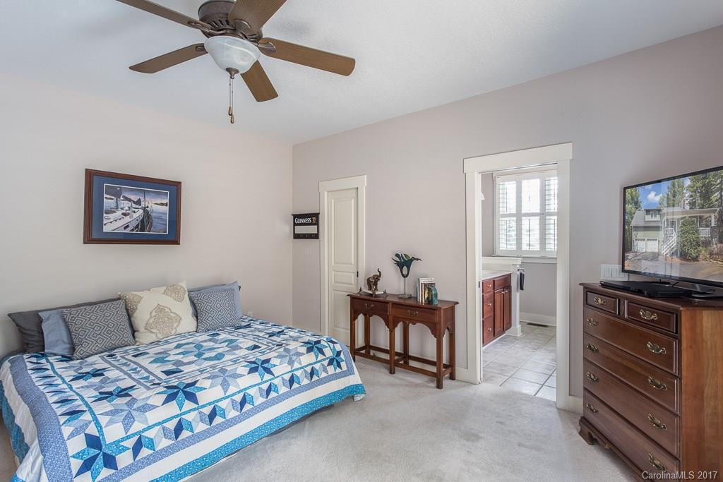28 Olde Eastwood Village Boulevard - Photo 20
