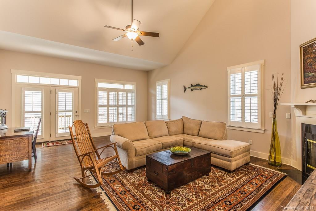 28 Olde Eastwood Village Boulevard - Photo 9