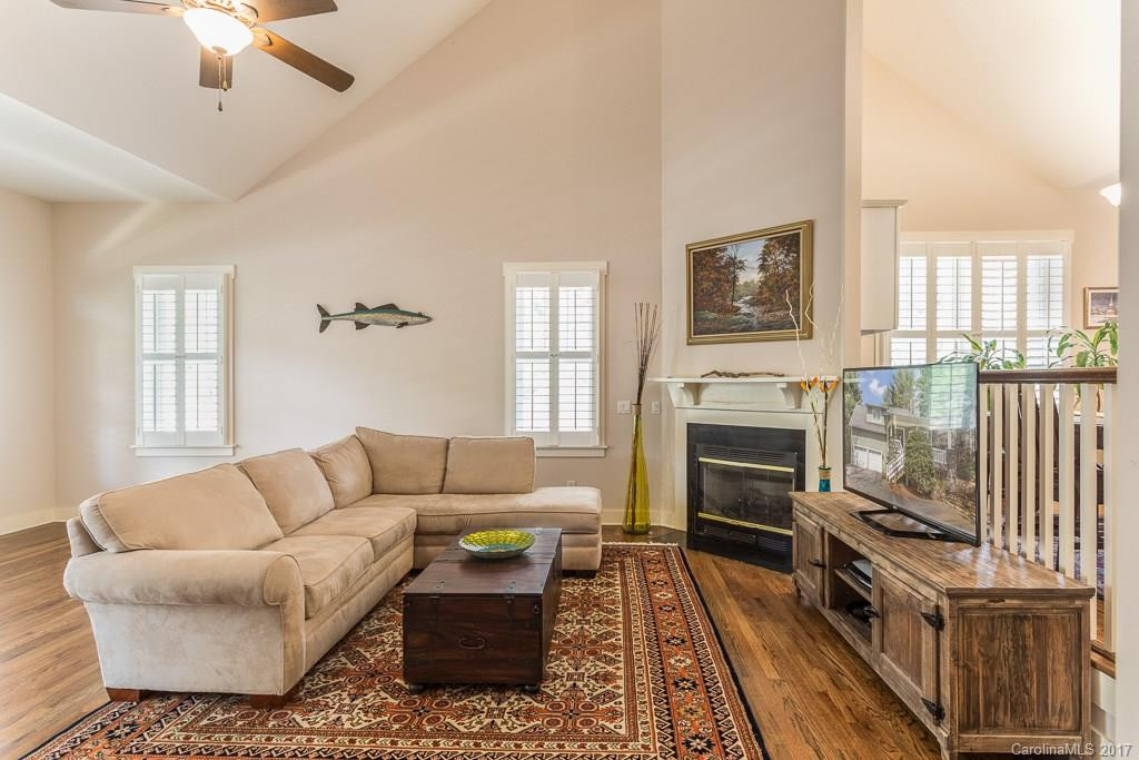 28 Olde Eastwood Village Boulevard - Photo 10