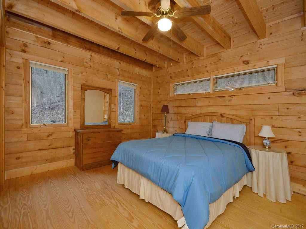 1031 Hyacinth Drive - Photo 19