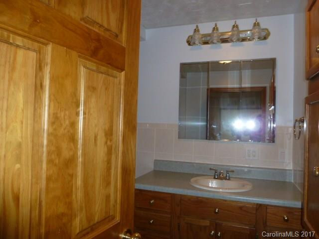 687 Starnes Cove Road - Photo 17