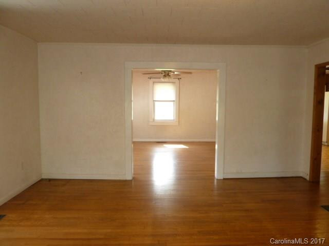 687 Starnes Cove Road - Photo 3