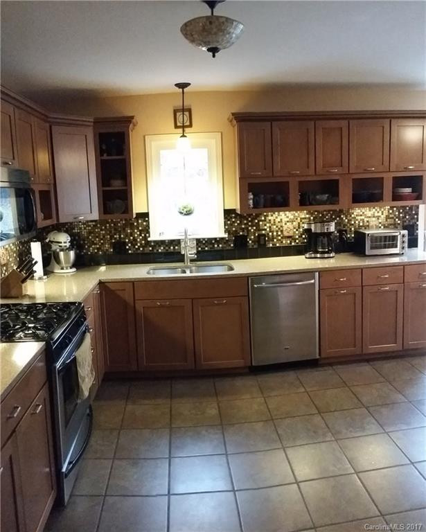 27 Yost Street - Photo 8