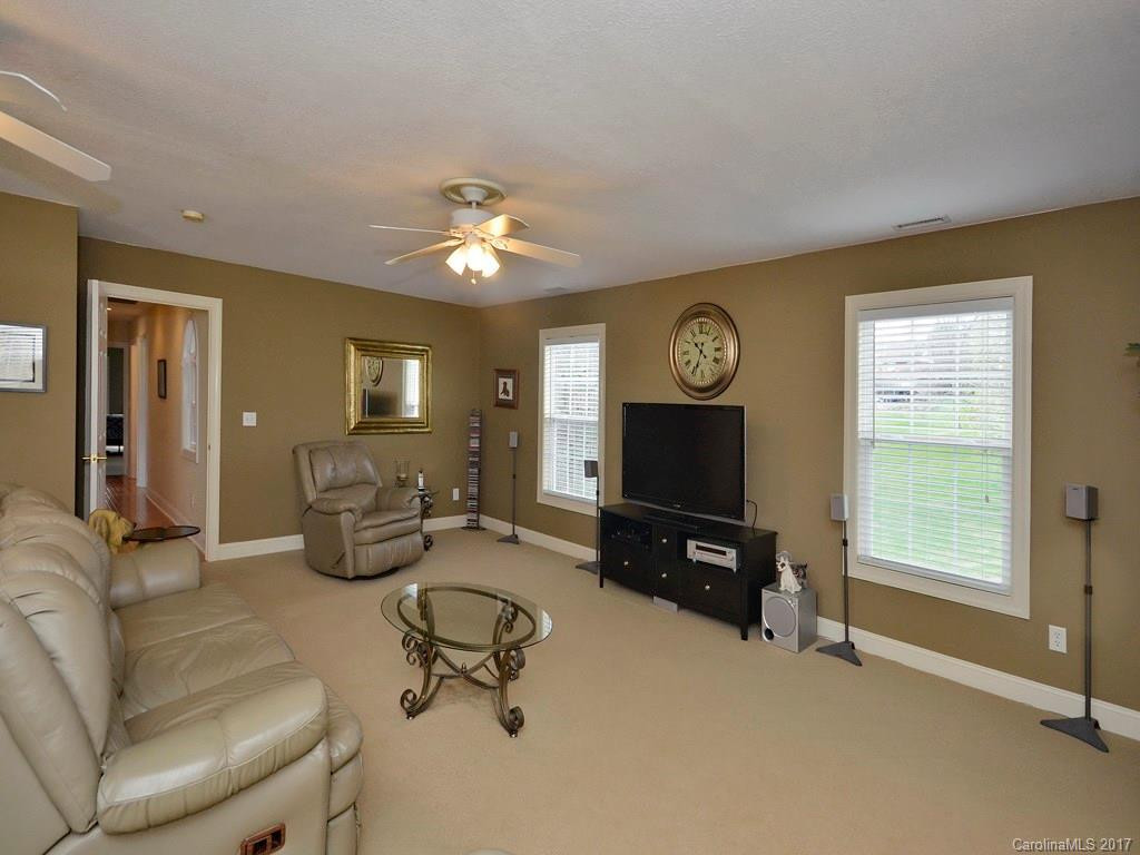18 Oakview Road - Photo 21