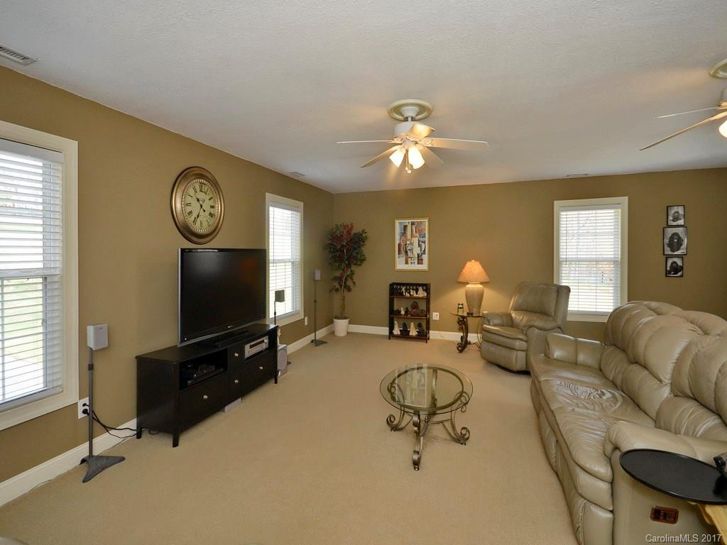 18 Oakview Road - Photo 22