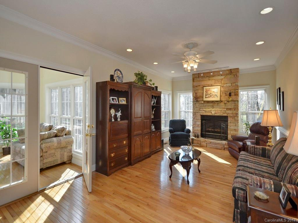 18 Oakview Road - Photo 5