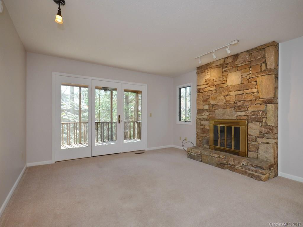 306 Live Oak Lane #306 - Photo 2