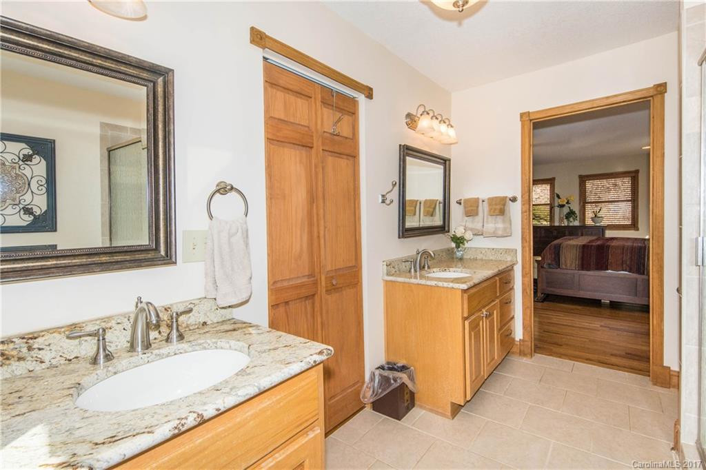 467 Presidential Drive - Photo 14
