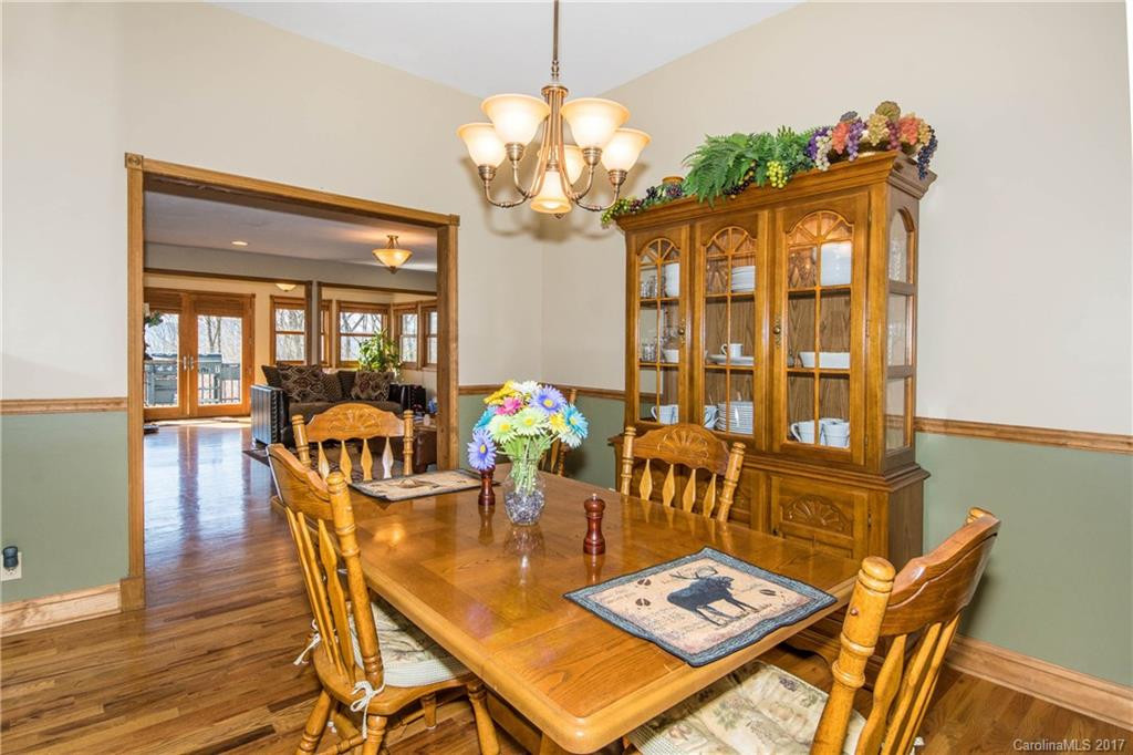 467 Presidential Drive - Photo 9