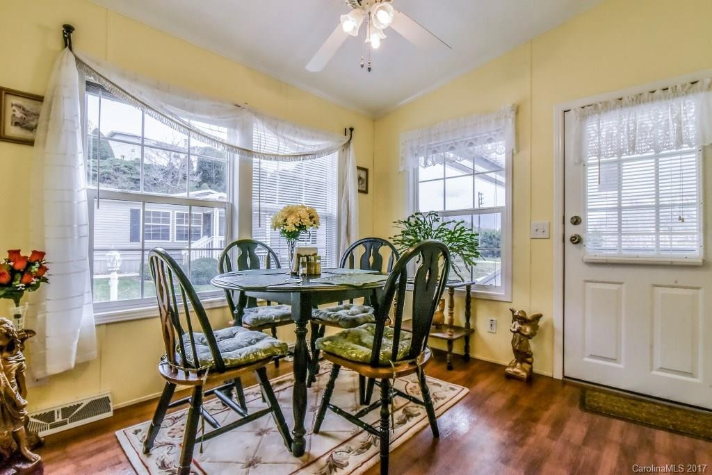 48 Dogwood Knoll - Photo 7