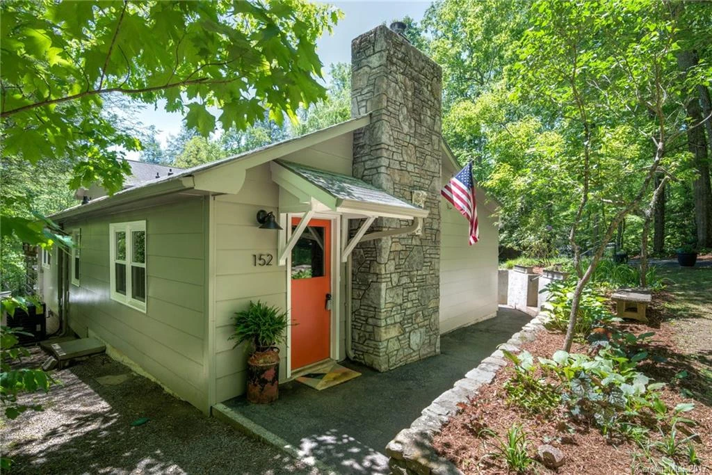 152 Woodland Road