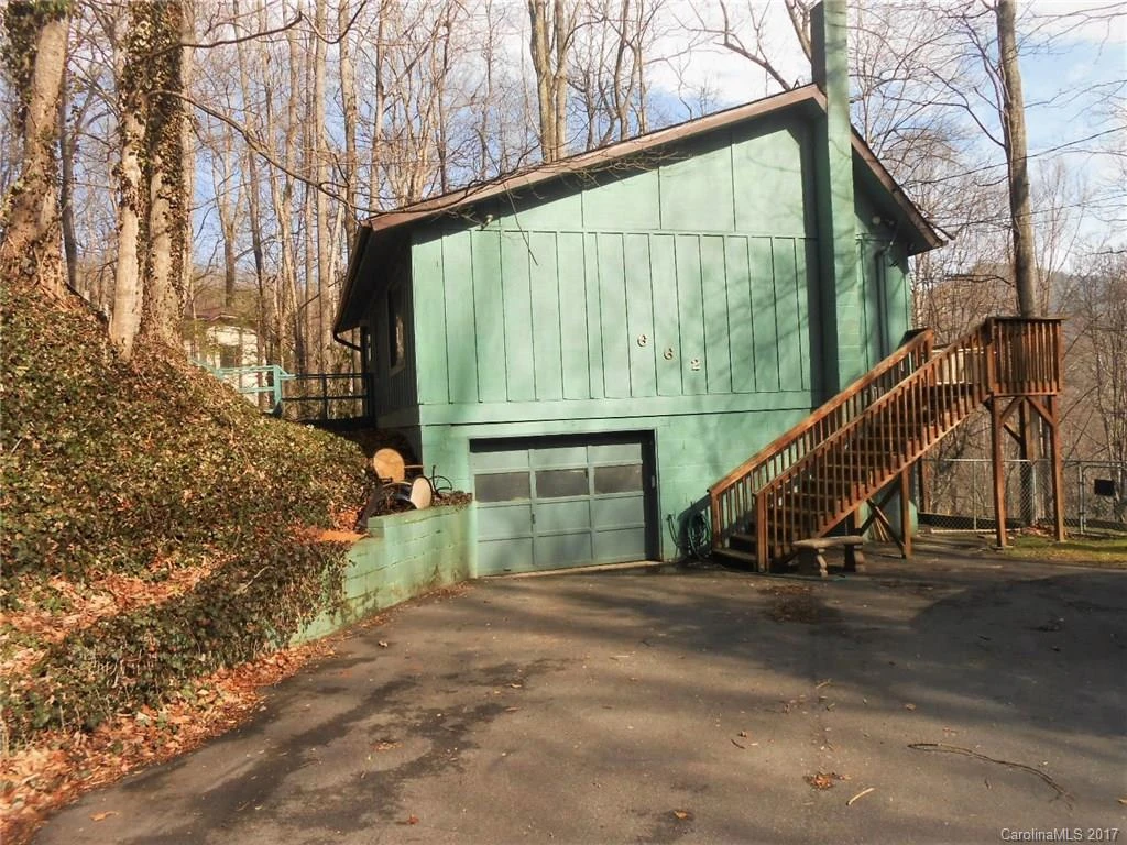 662 Locust Drive #25B