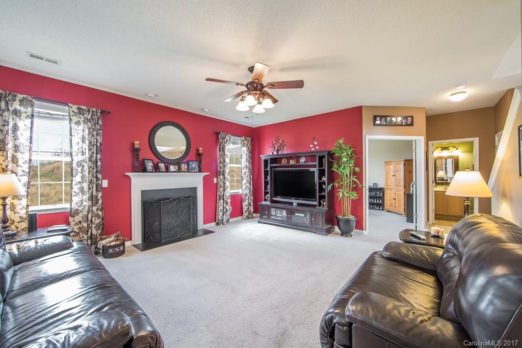 78 Woodfern Road #19 - Photo 4