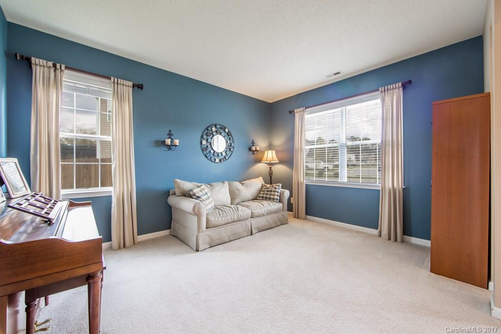 78 Woodfern Road #19 - Photo 9