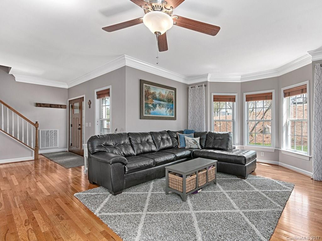 19 Briar Ridge Drive - Photo 4