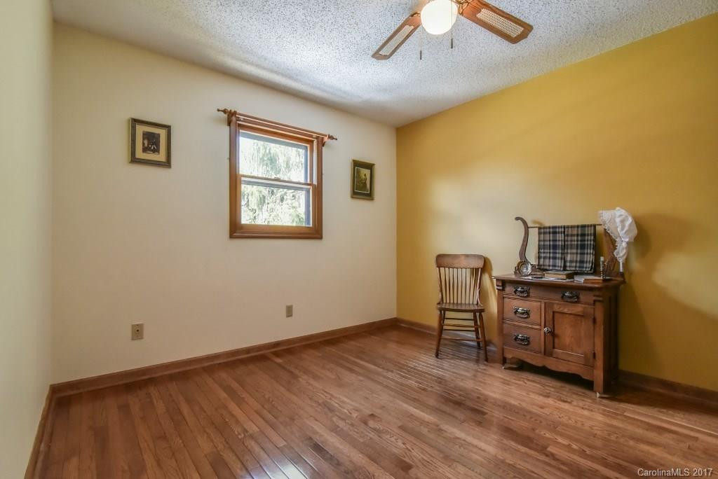 115 Alexander Avenue - Photo 11