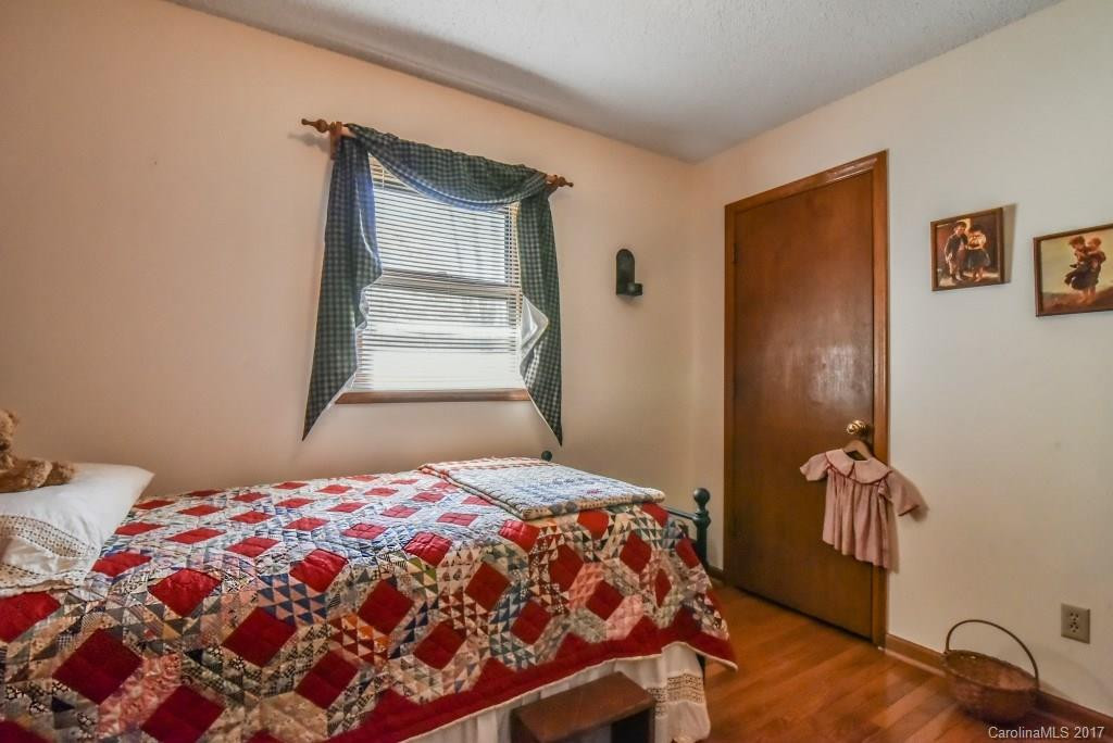 115 Alexander Avenue - Photo 14
